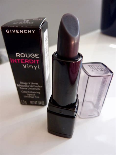 rouge interdit vinyl givenchy noir